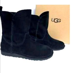 Alida UGG slouch boots.